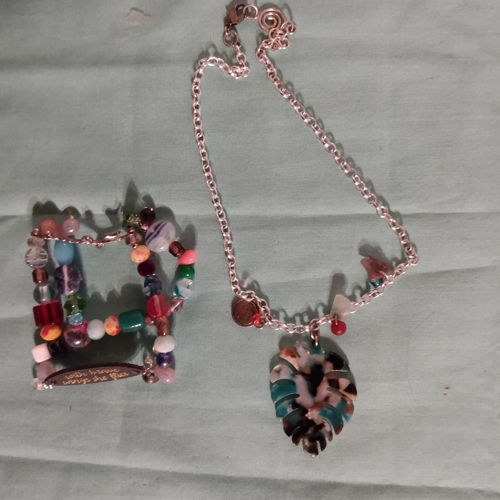 Bracelet and necklace set